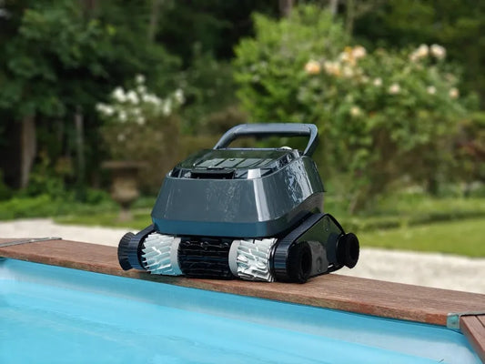 Robot nettoyeur de piscine électrique 8STREME 7320-HT avec brosses combinées pour sols et parois